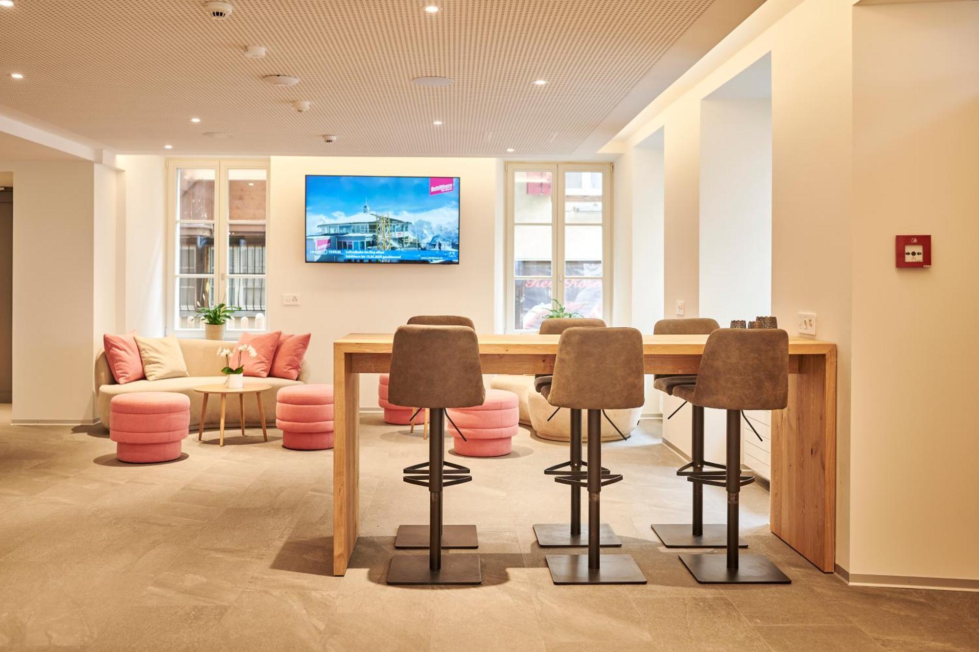 Aparthotel Krone - Self Check-In Unterseen Εξωτερικό φωτογραφία