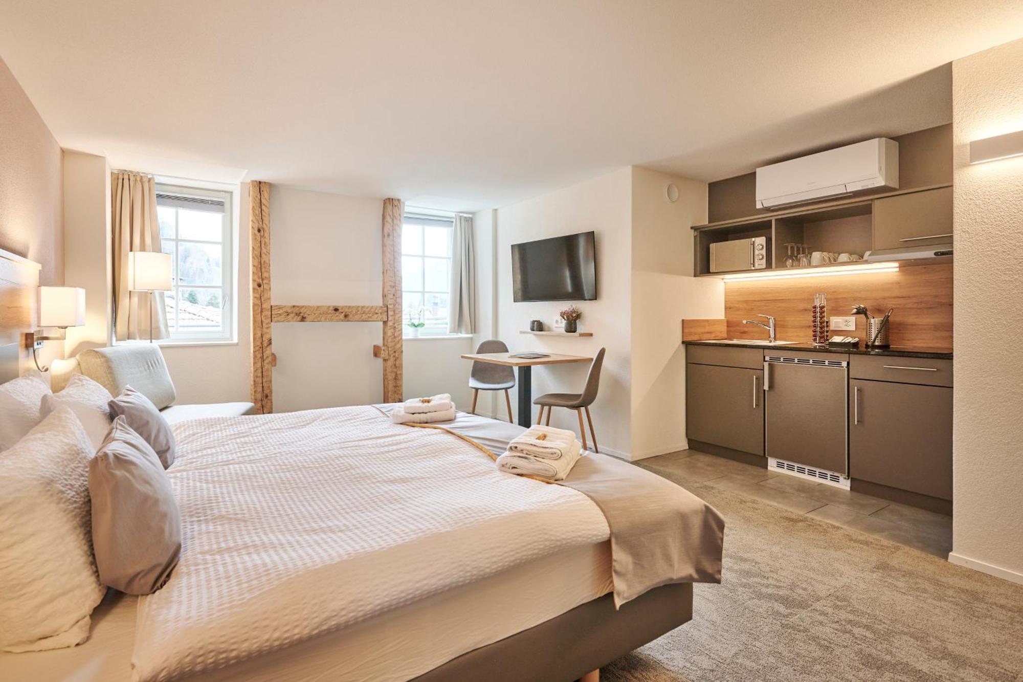 Aparthotel Krone - Self Check-In Unterseen Εξωτερικό φωτογραφία